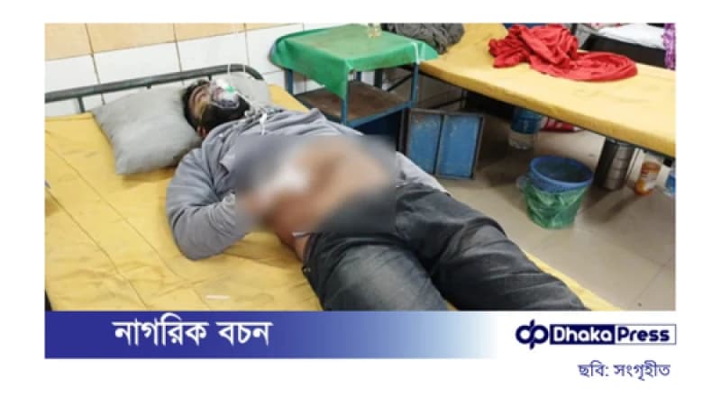 আদালত চত্বরে মামলার বাদীকে পিটিয়ে আহত করল আসামিরা আদালত চত্বরে মামলার বাদীকে পিটিয়ে আহত করল আসামিরা