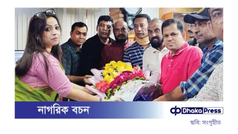 ৭২ ঘণ্টার আলটিমেটাম ও ফুলেল শুভেচ্ছায় বরণ ৭২ ঘণ্টার আলটিমেটাম ও ফুলেল শুভেচ্ছায় বরণ