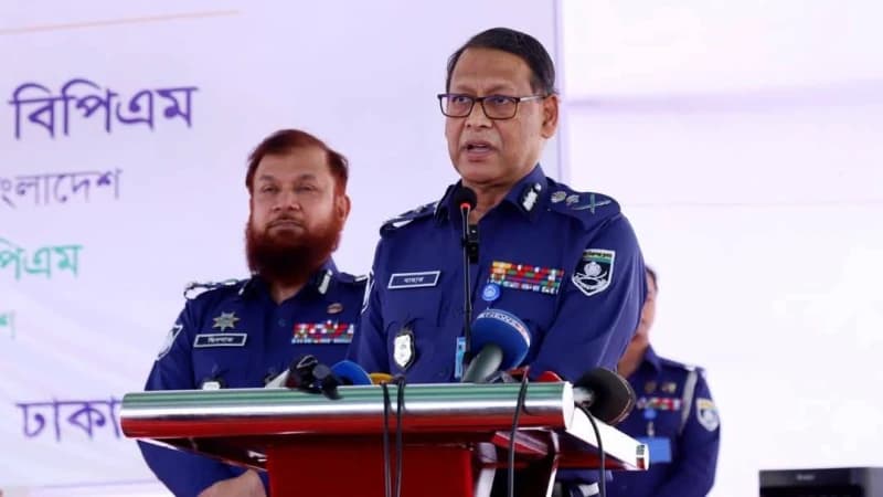 দাবি আদায়ের নামে কেউ রাস্তা অবরোধ করলে কঠোর ব্যবস্থা : আইজিপি দাবি আদায়ের নামে কেউ রাস্তা অবরোধ করলে কঠোর ব্যবস্থা : আইজিপি