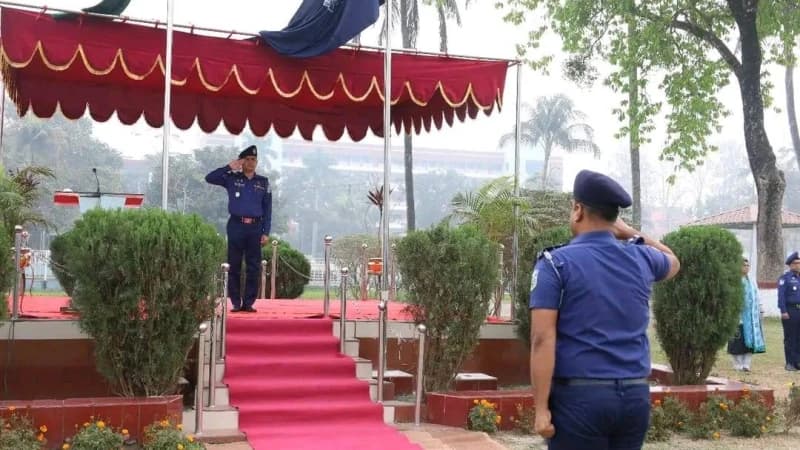 ময়মনসিংহ জেলা পুলিশের মাস্টার প্যারেড অনুষ্ঠিত ময়মনসিংহ জেলা পুলিশের মাস্টার প্যারেড অনুষ্ঠিত