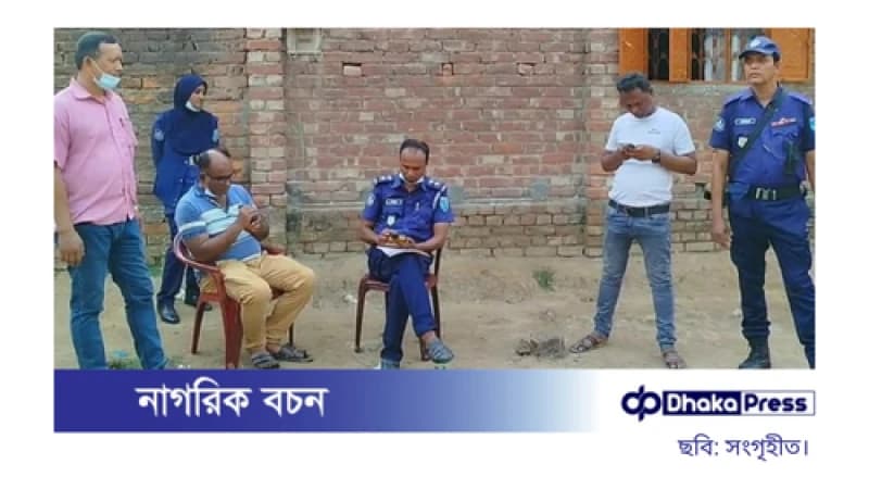 দিনাজপুরে বাসা থেকে দুর্গন্ধ, দরজা ভেঙে মিলল নারীর ঝুলন্ত মরদেহ দিনাজপুরে বাসা থেকে দুর্গন্ধ, দরজা ভেঙে মিলল নারীর ঝুলন্ত মরদেহ