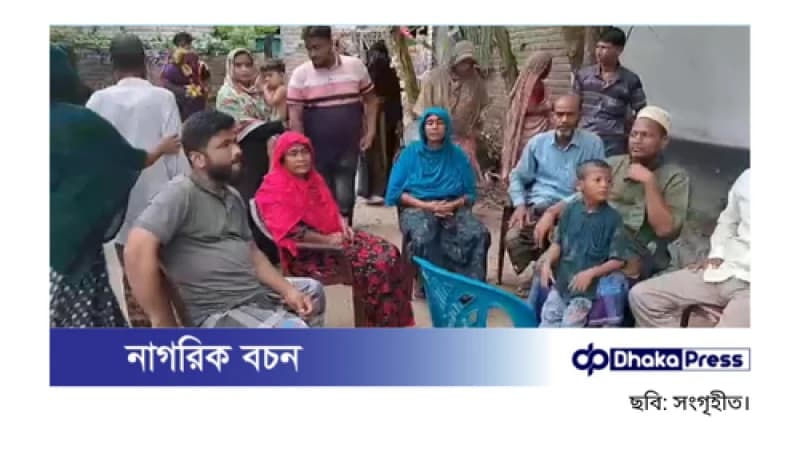 অ্যাম্বুলেন্সে লাশ রেখেও রেহাই মেলেনি, বাঁশ ফেলে ডাকাতি — মুখের কাপড় সরিয়ে দেখল ডাকাতরা অ্যাম্বুলেন্সে লাশ রেখেও রেহাই মেলেনি, বাঁশ ফেলে ডাকাতি — মুখের কাপড় সরিয়ে দেখল ডাকাতরা