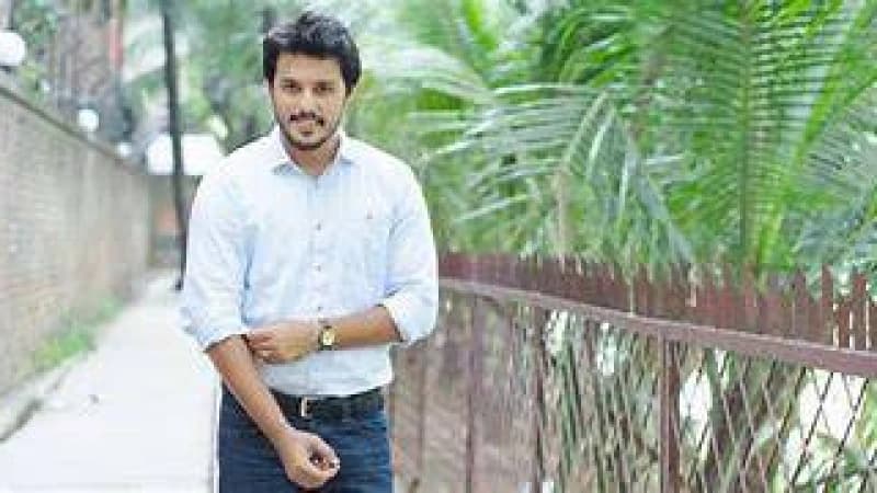 শুটিংয়ে ইরফান সাজ্জাদ শোক কাটিয়ে যমজ সন্তানের শুটিংয়ে ইরফান সাজ্জাদ শোক কাটিয়ে যমজ সন্তানের