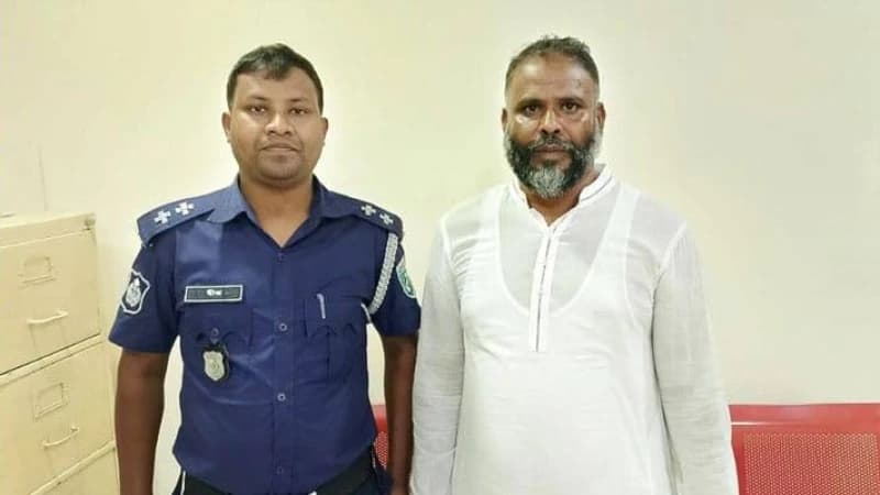 নাশকতার পরিকল্পনার অভিযোগে কুড়িগ্রামে ইউপি চেয়ারম্যান গ্রেফতার নাশকতার পরিকল্পনার অভিযোগে কুড়িগ্রামে ইউপি চেয়ারম্যান গ্রেফতার