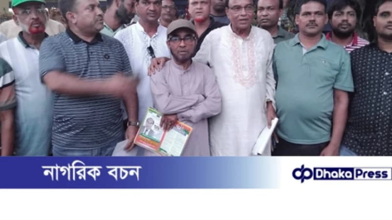 চাঁপাইনবাবগঞ্জে গণসংযোগ কার্যক্রমে লিফলেট বিতরণ চাঁপাইনবাবগঞ্জে গণসংযোগ কার্যক্রমে লিফলেট বিতরণ