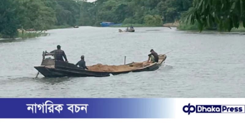 শান্তিপুর নদীর বালু লুট, ধরিয়ে দেওয়ায় প্রাণনাশের হুমকি শান্তিপুর নদীর বালু লুট, ধরিয়ে দেওয়ায় প্রাণনাশের হুমকি
