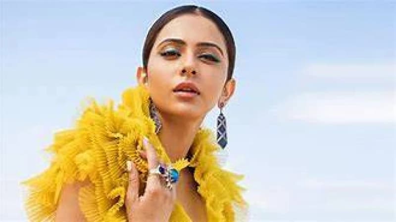 ১৪ ঘণ্টা পানির নিচে ছিলেন এক দৃশ্যের জন্য রাকুল প্রীত সিং ১৪ ঘণ্টা পানির নিচে ছিলেন এক দৃশ্যের জন্য রাকুল প্রীত সিং