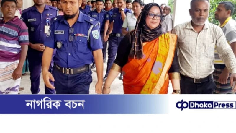 সাংবাদিক নির্যাতন মামলায় কুড়িগ্রামের সাবেক ডিসি আদালতে হাজির সাংবাদিক নির্যাতন মামলায় কুড়িগ্রামের সাবেক ডিসি আদালতে হাজির