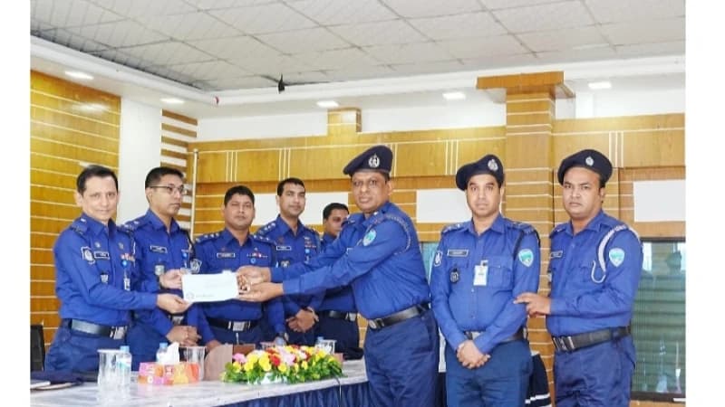 অক্টোবর-২০২৫ মাসের জেলার শ্রেষ্ঠ থানা ও মাদক উদ্ধারকারী হিসেবে ব্রাহ্মণপাড়া থানার অর্জন অক্টোবর-২০২৫ মাসের জেলার শ্রেষ্ঠ থানা ও মাদক উদ্ধারকারী হিসেবে ব্রাহ্মণপাড়া থানার অর্জন