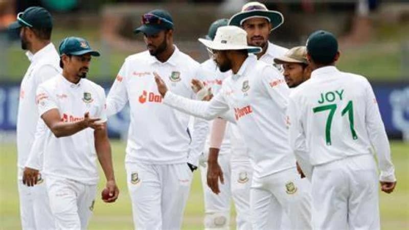 সুযোগ পেয়েও বাংলাদেশ ফলোঅন করায়নি আফগানদের সুযোগ পেয়েও বাংলাদেশ ফলোঅন করায়নি আফগানদের