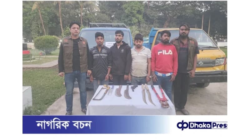**কুমিল্লায় আন্তঃজেলা ডাকাত চক্রের ৪ সদস্য গ্রেফতার-দেশীয় অস্ত্র ও ২টি পিকআপসহ উদ্ধার** **কুমিল্লায় আন্তঃজেলা ডাকাত চক্রের ৪ সদস্য গ্রেফতার-দেশীয় অস্ত্র ও ২টি পিকআপসহ উদ্ধার**