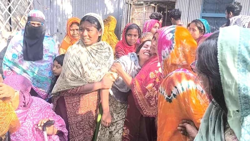 ঈশ্বরদীতে মধ্যরাতে দাদি হত্যার পর নাতনিকে অপহরণ, সরিষা ক্ষেতে মিলল মরদেহ ঈশ্বরদীতে মধ্যরাতে দাদি হত্যার পর নাতনিকে অপহরণ, সরিষা ক্ষেতে মিলল মরদেহ