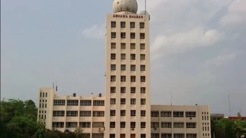 অস্থায়ীভাবে আংশিক মেঘলা আকাশসহ আবহাওয়া প্রধানত শুষ্ক থাকতে পারে অস্থায়ীভাবে আংশিক মেঘলা আকাশসহ আবহাওয়া প্রধানত শুষ্ক থাকতে পারে