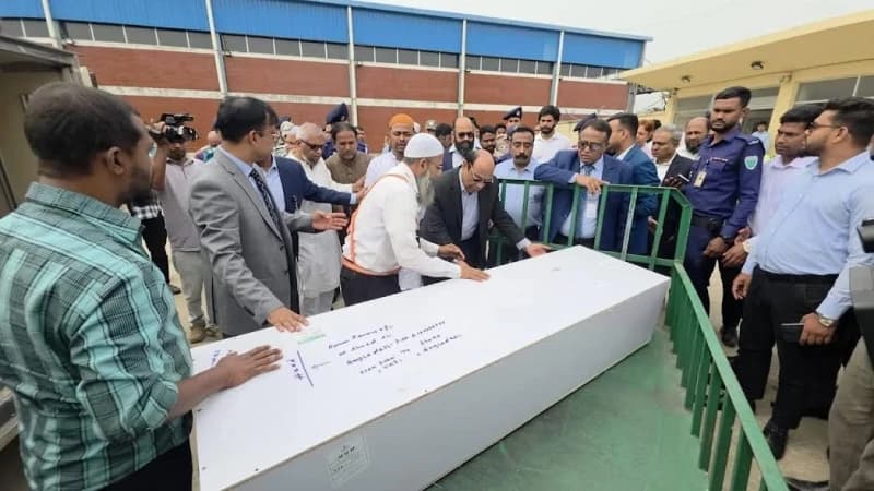 আমিরাতে নিহত প্রবাসীর দাফন সম্পন্ন আমিরাতে নিহত প্রবাসীর দাফন সম্পন্ন