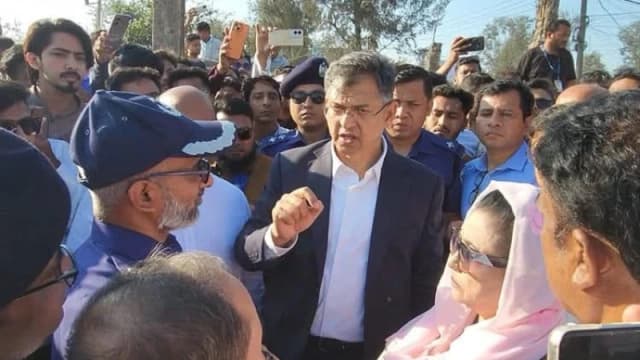 কক্সবাজার সৈকতের বালিয়াড়িতে কোনো স্থাপনা থাকবে না: স্বরাষ্ট্রমন্ত্রী