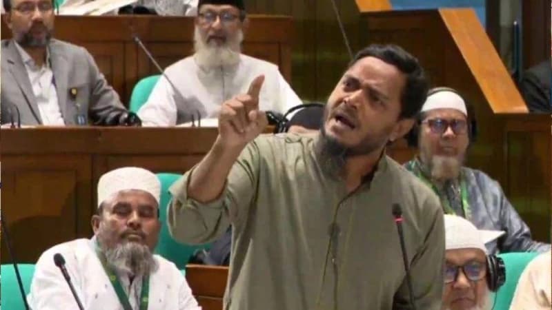 আমাদের সন্তানেরা জুলাই বিপ্লব করেছে কি ফ্যামিলি কার্ডের জন্য, প্রশ্ন ড. মাসুদের আমাদের সন্তানেরা জুলাই বিপ্লব করেছে কি ফ্যামিলি কার্ডের জন্য, প্রশ্ন ড. মাসুদের