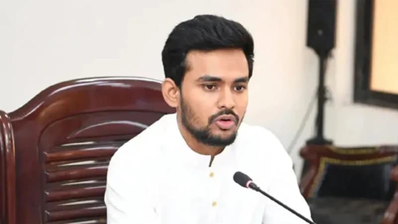 লোভ-ভয় দেখিয়ে পরিচালকদের পদত্যাগ করানো হচ্ছে: আসিফ মাহমুদ লোভ-ভয় দেখিয়ে পরিচালকদের পদত্যাগ করানো হচ্ছে: আসিফ মাহমুদ