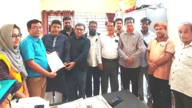 গণমাধ্যম সপ্তাহের রাষ্ট্রীয় স্বীকৃতির দাবিতে পটিয়ায় স্মারকলিপি গণমাধ্যম সপ্তাহের রাষ্ট্রীয় স্বীকৃতির দাবিতে পটিয়ায় স্মারকলিপি