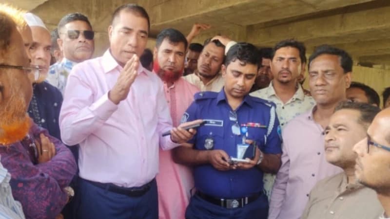 পটিয়ায় লবণ শিল্প রক্ষায় চাঁনখালী খাল পরিদর্শন, ড্রেজিং ও গার্ডার অপসারণের নির্দেশ এমপির পটিয়ায় লবণ শিল্প রক্ষায় চাঁনখালী খাল পরিদর্শন, ড্রেজিং ও গার্ডার অপসারণের নির্দেশ এমপির