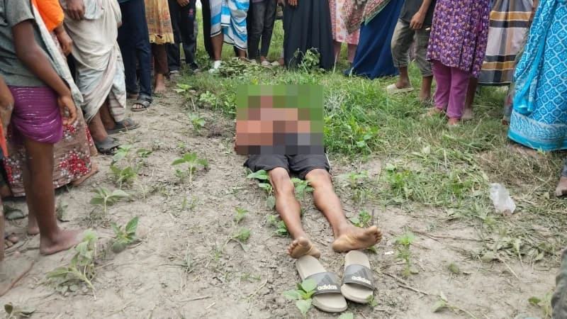 মুরাদনগরে যুবকের গলাকাটা লাশ উদ্ধার, এলাকায় চাঞ্চল্য মুরাদনগরে যুবকের গলাকাটা লাশ উদ্ধার, এলাকায় চাঞ্চল্য