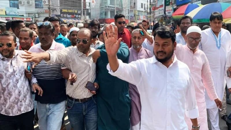চলমান উন্নয়ন কাজ পরিদর্শন করলেন আরসিসি প্রশাসক চলমান উন্নয়ন কাজ পরিদর্শন করলেন আরসিসি প্রশাসক