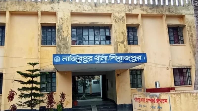 ডাকাতের সঙ্গে একাই লড়লেন গৃহকর্তা, রক্তক্ষয়ী সংঘর্ষে এক ডাকাত নিহত ডাকাতের সঙ্গে একাই লড়লেন গৃহকর্তা, রক্তক্ষয়ী সংঘর্ষে এক ডাকাত নিহত