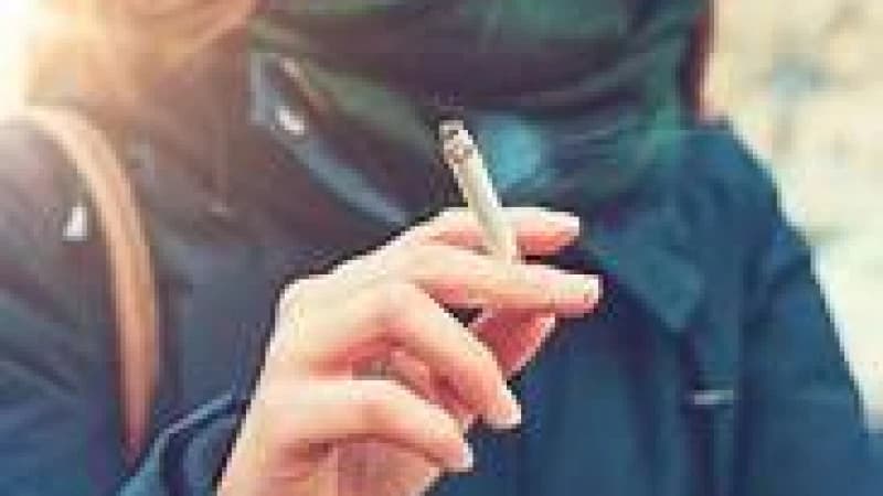 ধূমপান প্রজনন উর্বরতা হ্রাস করে নারীদের ধূমপান প্রজনন উর্বরতা হ্রাস করে নারীদের