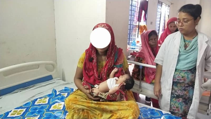 নেছারাবাদে বিকলাঙ্গ নবজাতককে ত্যাগে পিতার চাপ, মায়ের অটল ভালোবাসা নেছারাবাদে বিকলাঙ্গ নবজাতককে ত্যাগে পিতার চাপ, মায়ের অটল ভালোবাসা