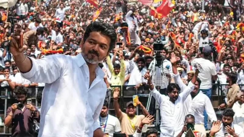 তামিলনাড়ুর মসনদে বিজয়ের রাজকীয় অভিষেক তামিলনাড়ুর মসনদে বিজয়ের রাজকীয় অভিষেক