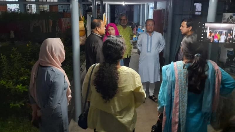 বাংলাদেশ কুয়েত মৈত্রী হল পরিদর্শন করলেন ঢাবি উপাচার্য বাংলাদেশ কুয়েত মৈত্রী হল পরিদর্শন করলেন ঢাবি উপাচার্য