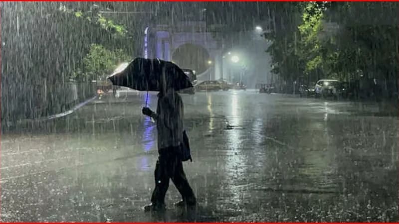 সন্ধ্যার মধ্যেই ৯ জেলায় ঝড়বৃষ্টির শঙ্কা, নদীবন্দরে ১ নম্বর সতর্ক সংকেত সন্ধ্যার মধ্যেই ৯ জেলায় ঝড়বৃষ্টির শঙ্কা, নদীবন্দরে ১ নম্বর সতর্ক সংকেত