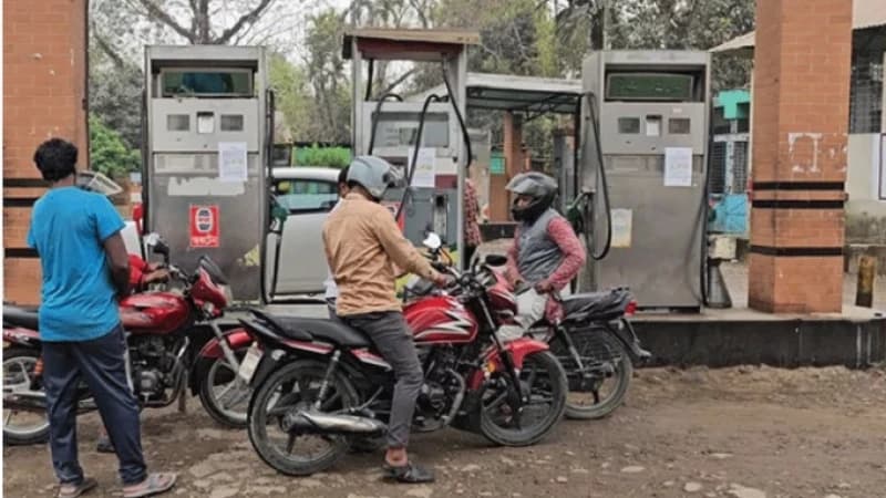 ঈদ উপলক্ষে ১৩ দিন ২৪ ঘণ্টা খোলা থাকবে ফিলিং স্টেশন ঈদ উপলক্ষে ১৩ দিন ২৪ ঘণ্টা খোলা থাকবে ফিলিং স্টেশন