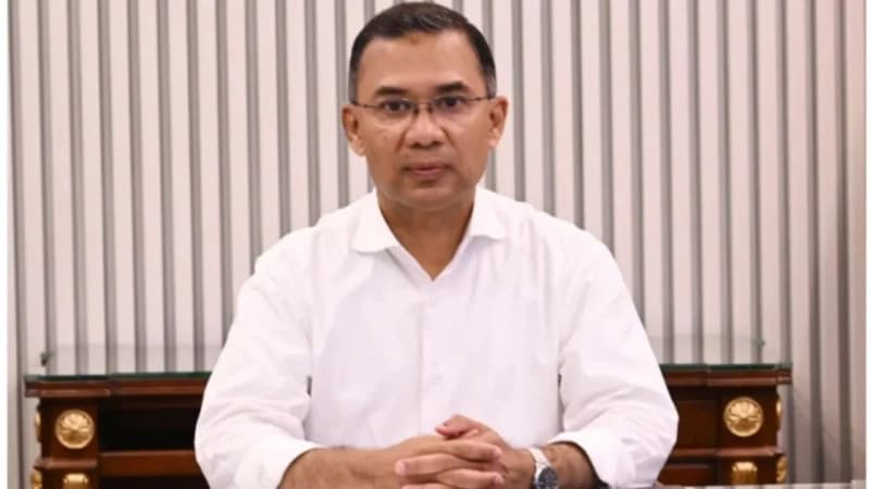 মশা নিধন দেখতে ফ্লোরিডায় নয়, ডোবার পাশে বসলেই হবে মশা নিধন দেখতে ফ্লোরিডায় নয়, ডোবার পাশে বসলেই হবে
