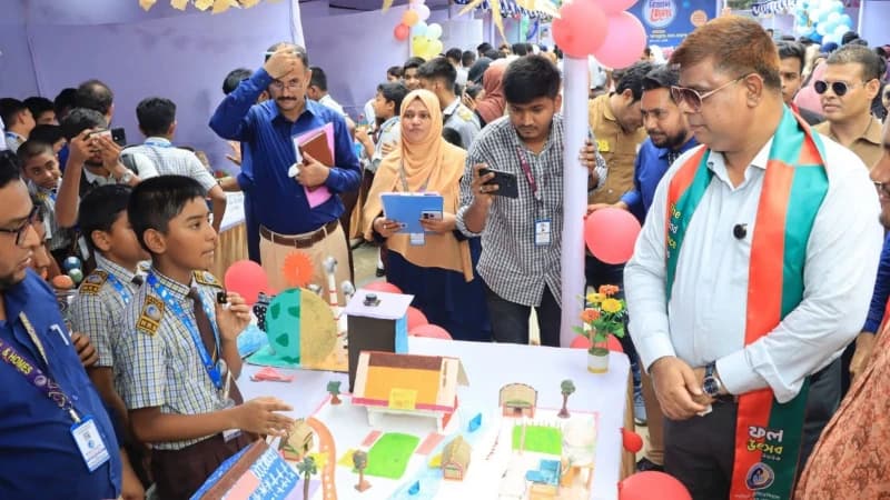 নরসিংদী রেসিডেন্সিয়াল হাই স্কুলে বিজ্ঞান মেলা অনুষ্ঠিত নরসিংদী রেসিডেন্সিয়াল হাই স্কুলে বিজ্ঞান মেলা অনুষ্ঠিত