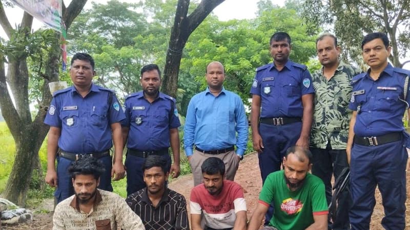 দেবিদ্বারে ইয়াবা সেবনের দায়ে ৪ জনের কারাদণ্ড দেবিদ্বারে ইয়াবা সেবনের দায়ে ৪ জনের কারাদণ্ড