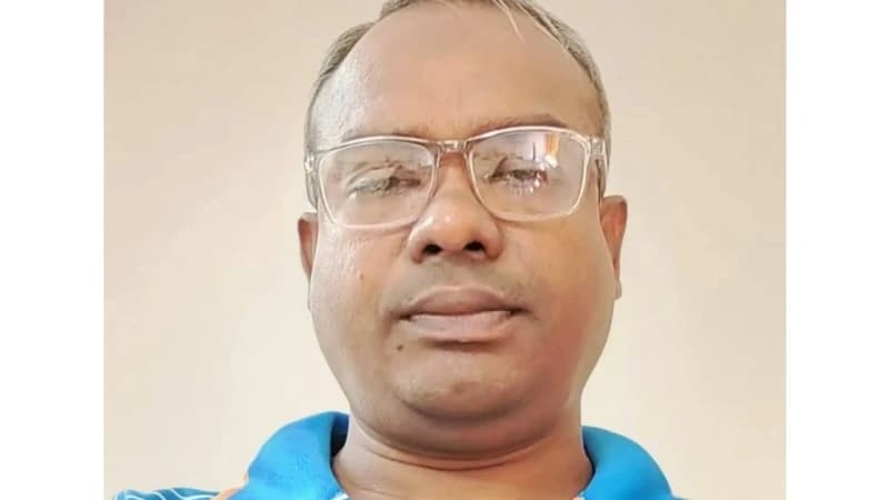 বিস্তর দুর্নীতি-অনিয়মের অভিযোগ, তাও বহাল তবিয়তে মাধবপুরের শিক্ষা কর্মকর্তা জাকিরুল