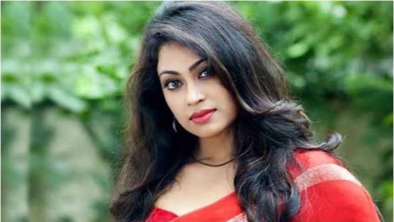 অবসর নিইনি, অভিনয়ে ফিরি বা না ফিরি প্রযোজনা করতে চাই: পপি