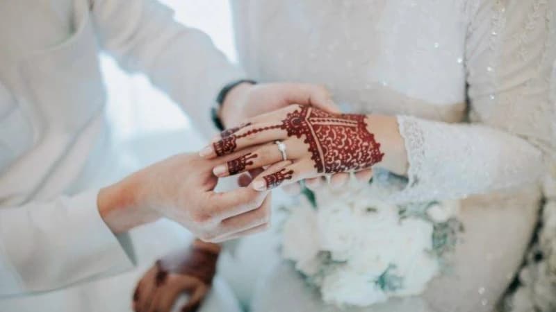 ইসলামে অভিভাবকহীন বিবাহ সংঘটিত হয় না ইসলামে অভিভাবকহীন বিবাহ সংঘটিত হয় না