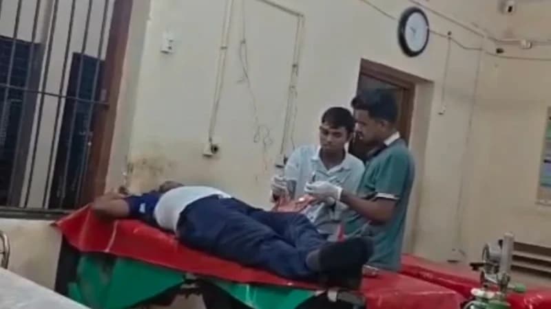 গলাচিপায় মা ইলিশ রক্ষার অভিযানে জেলেদের হামলা, পুলিশসহ আহত ২ গলাচিপায় মা ইলিশ রক্ষার অভিযানে জেলেদের হামলা, পুলিশসহ আহত ২