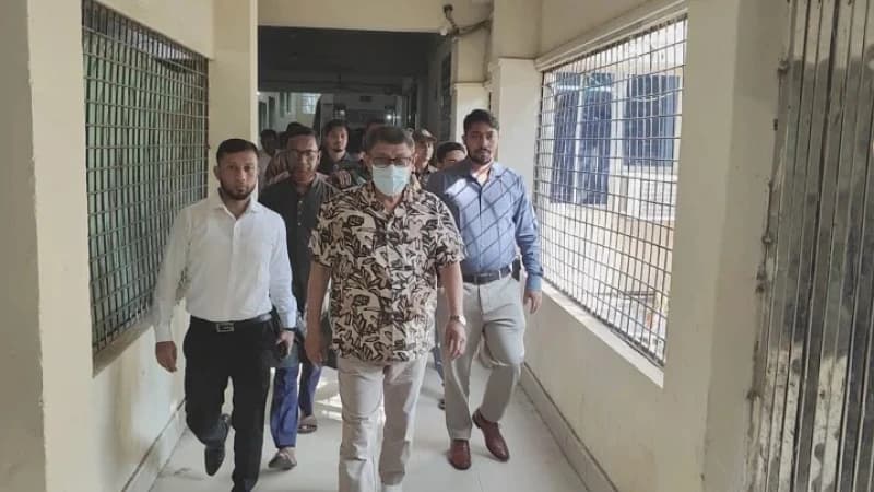 মুরাদনগরে স্বাস্থ্যমন্ত্রীর আকস্মিক পরির্দশন, ৫ চিকিৎসকের বিরুদ্ধে ব্যবস্থার নির্দেশ মুরাদনগরে স্বাস্থ্যমন্ত্রীর আকস্মিক পরির্দশন, ৫ চিকিৎসকের বিরুদ্ধে ব্যবস্থার নির্দেশ