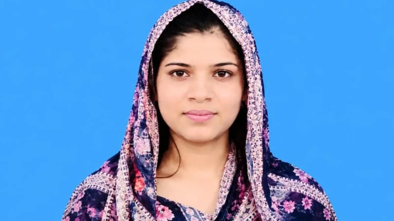ঢাকা থেকে নিখোঁজ ২১ বছর বয়সী রুপালি আক্তার, সন্ধান চায় পরিবার ঢাকা থেকে নিখোঁজ ২১ বছর বয়সী রুপালি আক্তার, সন্ধান চায় পরিবার