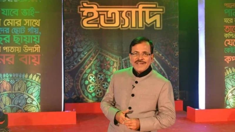 হানিফ সংকেত জানালেন ‘ইত্যাদি’ প্রচারনার নতুন সূচি হানিফ সংকেত জানালেন ‘ইত্যাদি’ প্রচারনার নতুন সূচি