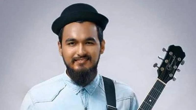 মদ্যপ অবস্থায় রাস্তায় দুর্ঘটনার কবলে নোবেল মদ্যপ অবস্থায় রাস্তায় দুর্ঘটনার কবলে নোবেল