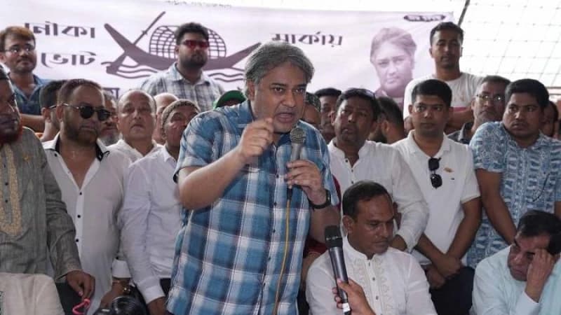 সামরিক ও বেসামরিক প্রশাসনের সকলেই শেখ হাসিনার নেতৃত্বের প্রতি আস্থাশীলঃ আরাফাত সামরিক ও বেসামরিক প্রশাসনের সকলেই শেখ হাসিনার নেতৃত্বের প্রতি আস্থাশীলঃ আরাফাত
