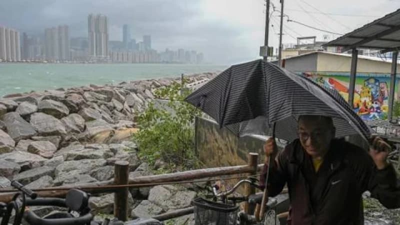 তাইওয়ানে আঘাত হানায় টাইফুন হাইকু ৩৪ হাজার পরিবার বিদ্যুৎহীন তাইওয়ানে আঘাত হানায় টাইফুন হাইকু ৩৪ হাজার পরিবার বিদ্যুৎহীন