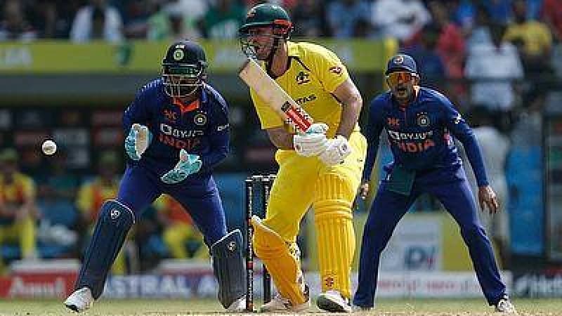 টস জিতে ব্যাটিং নিয়ে শুরুটা ভাল হয়নি অস্ট্রেলিয়ার টস জিতে ব্যাটিং নিয়ে শুরুটা ভাল হয়নি অস্ট্রেলিয়ার