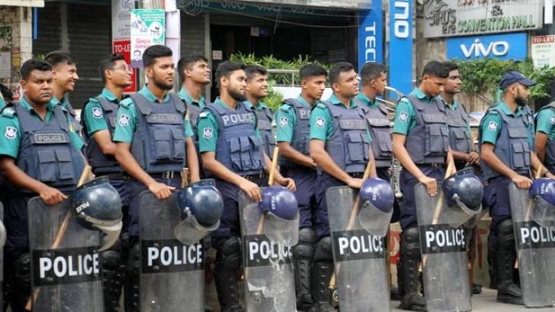 বিএনপির সমাবেশকে কেন্দ্র করে অস্থিতিশীল পরিস্থিতি সৃষ্টির শঙ্কায় সর্বোচ্চ সতর্ক অবস্থানে পুলিশ বিএনপির সমাবেশকে কেন্দ্র করে অস্থিতিশীল পরিস্থিতি সৃষ্টির শঙ্কায় সর্বোচ্চ সতর্ক অবস্থানে পুলিশ
