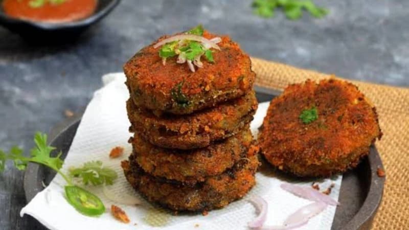 সন্ধ্যার নাশতায় মজাদার আলুর কাটলেট রেসিপি সন্ধ্যার নাশতায় মজাদার আলুর কাটলেট রেসিপি