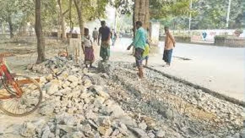 শতবর্ষের স্মৃতিস্তম্ভ ভাঙাগড়ায় ক্ষোভ ঢাকা বিশ্ববিদ্যালয়ের শিক্ষার্থীদের শতবর্ষের স্মৃতিস্তম্ভ ভাঙাগড়ায় ক্ষোভ ঢাকা বিশ্ববিদ্যালয়ের শিক্ষার্থীদের