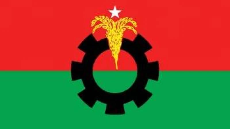 কালো পতাকা নিয়ে মাঠে ফিরছে বিএনপি কালো পতাকা নিয়ে মাঠে ফিরছে বিএনপি